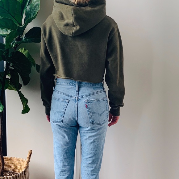Aritzia cropped sweater - Picture 2 of 4